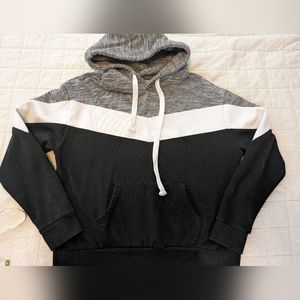 Chevron Pullover Hoodie L